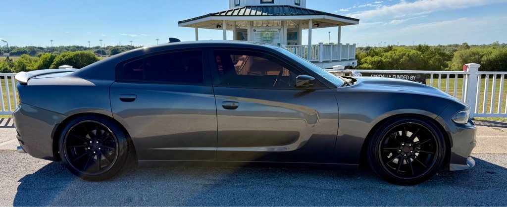Used 2018 Dodge Charger R/T w/ Blacktop Package RWD image 4