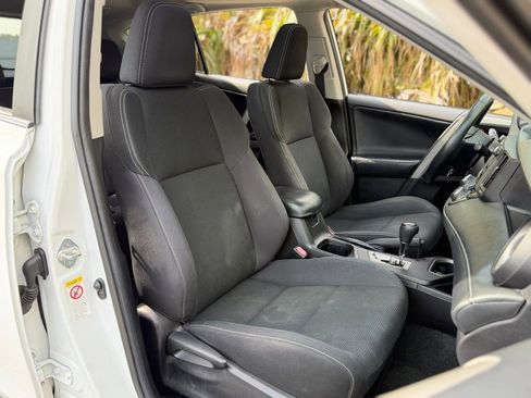 Used 2018 Toyota RAV4 XLE image 33