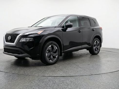 Used 2025 Nissan Rogue SV AWD/4WD image 3