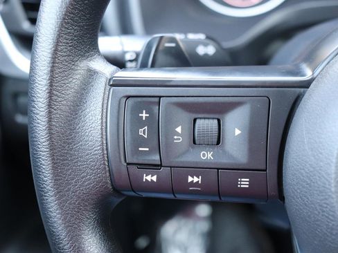 Used 2024 Nissan Rogue S image 27