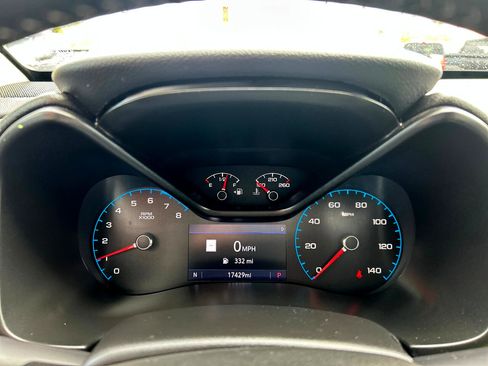 Used 2022 GMC Canyon Denali image 8