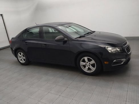 Used 2015 Chevrolet Cruze LS FWD image 11