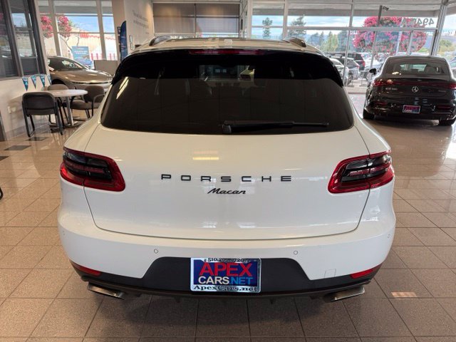 Used 2018 Porsche Macan AWD/4WD image 5