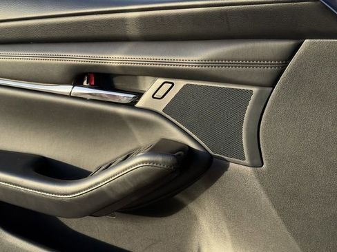 Used 2025 MAZDA MAZDA3 s image 26