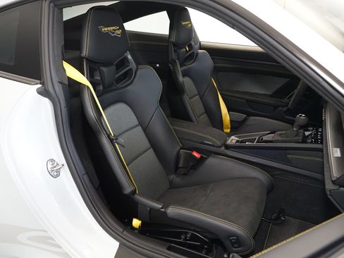 Used 2024 Porsche 911 GT3 RS RWD image 16