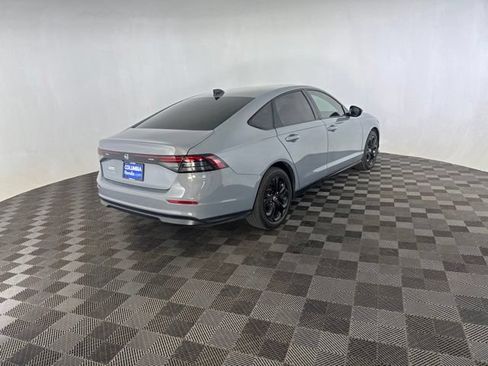 Certified 2025 Honda Accord SE image 6