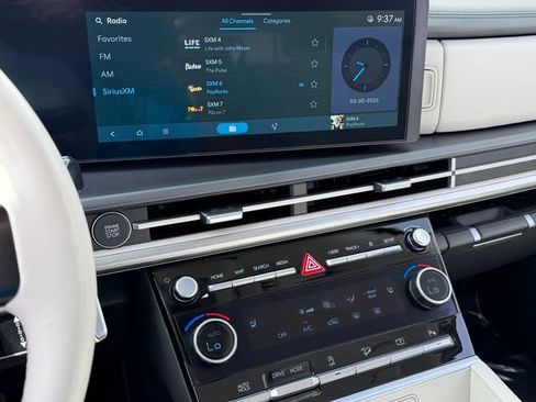 Used 2024 Hyundai Santa Fe SEL FWD image 19