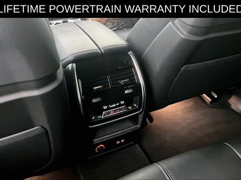 Used 2025 BMW X5 xDrive50e AWD/4WD image 32