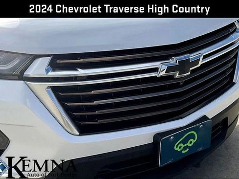 Used 2024 Chevrolet Traverse High Country image 34