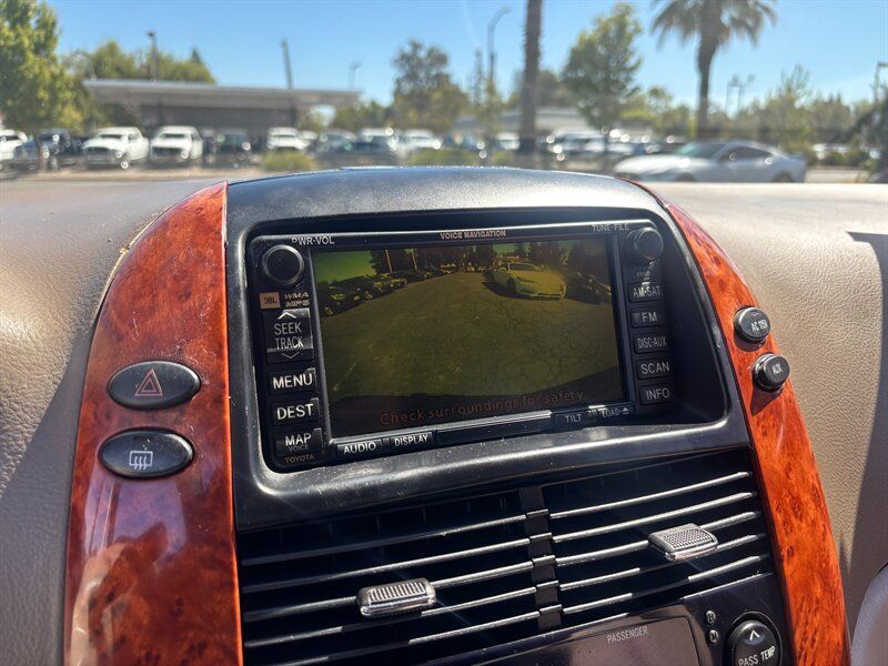 Used 2010 Toyota Sienna XLE FWD image 14