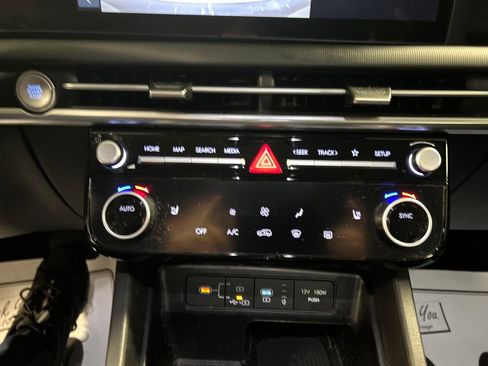 Used 2025 Hyundai Tucson SEL FWD image 17