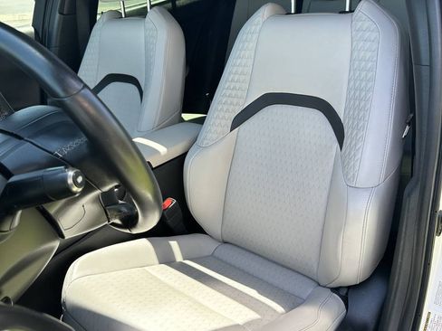 Used 2019 Lexus UX 200 w/ Accessory Package 2 FWD image 17