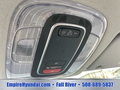 Used 2025 Hyundai Kona SEL FWD image 25