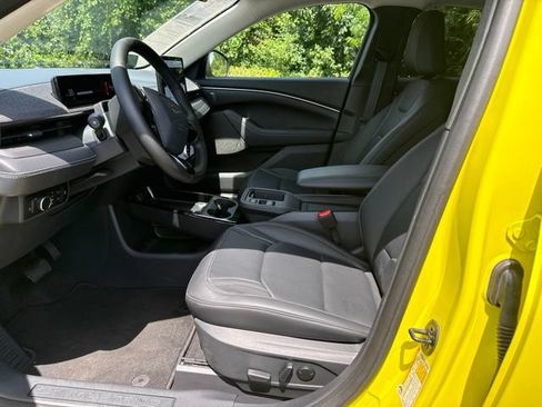 Used 2025 Ford Mustang Mach-E Premium AWD/4WD image 9