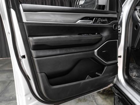 Used 2022 Jeep Wagoneer Series I image 42