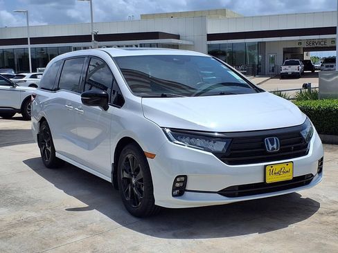 Used 2023 Honda Odyssey Sport image 7