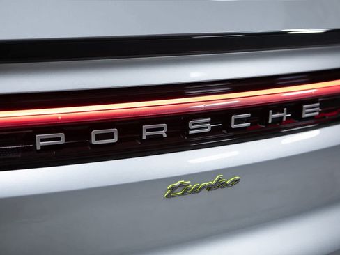 Certified 2025 Porsche Cayenne Turbo image 36