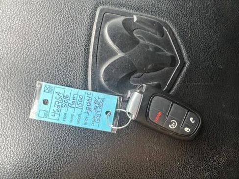 Used 2016 RAM 1500 Laramie w/ Convenience Group image 28