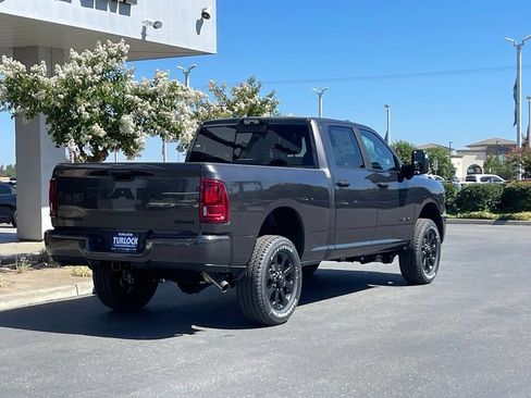 New 2026 RAM 2500 Big Horn AWD/4WD image 4