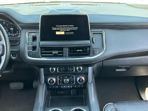 Certified 2024 GMC Yukon SLT RWD image 17