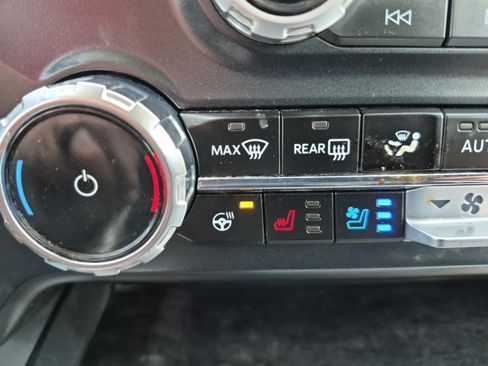 Used 2024 Ford F250 Lariat w/ Lariat Ultimate Package AWD/4WD image 26