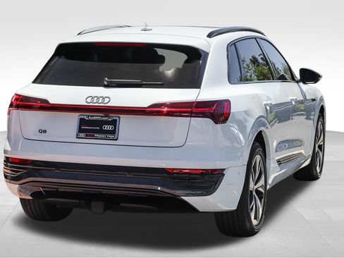 Certified 2024 Audi Q8 e-tron Premium Plus AWD/4WD image 6