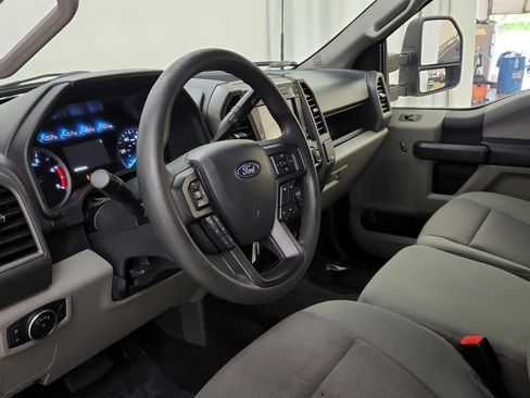 Used 2022 Ford F350 XL w/ STX Appearance Package RWD image 16