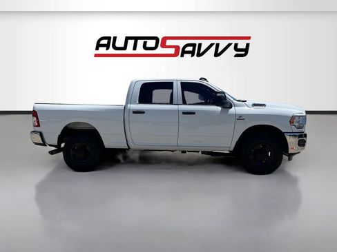 Used 2024 RAM 2500 Tradesman w/ Chrome Appearance Group AWD/4WD image 8