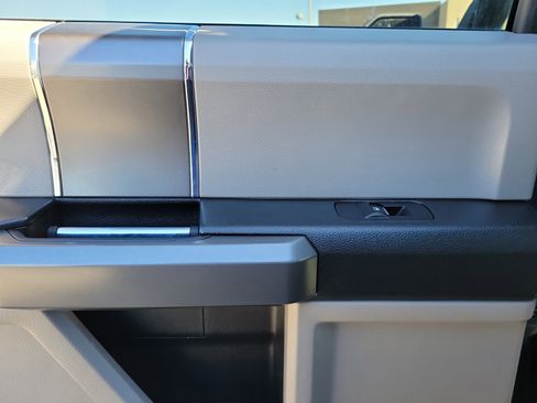 Used 2018 Ford F150 XLT w/ Equipment Group 302A Luxury image 12