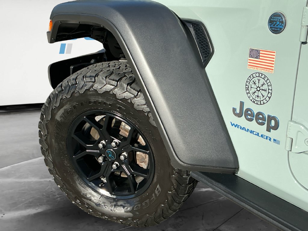 Used 2024 Jeep Wrangler Unlimited AWD/4WD image 15
