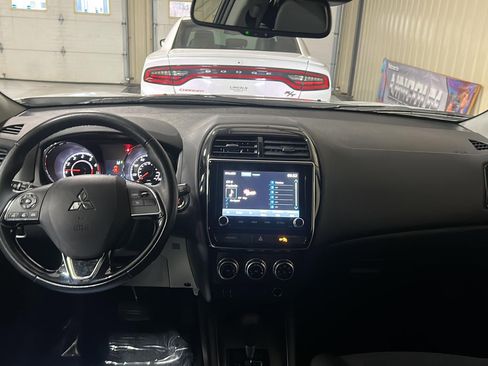 Used 2024 Mitsubishi Outlander Sport SE image 28
