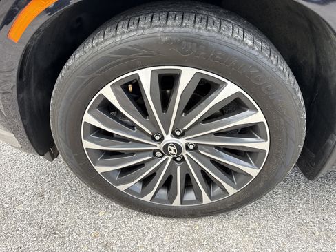 Used 2023 Hyundai Palisade Calligraphy image 52