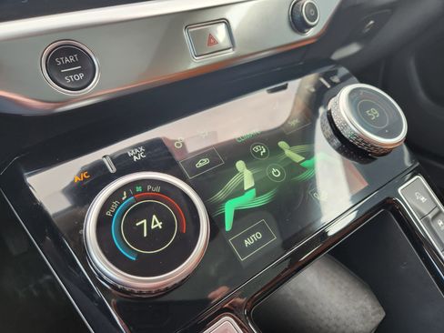 Used 2020 Jaguar I-PACE SE image 30