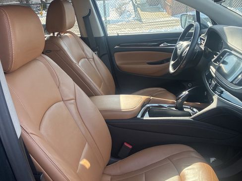 Used 2019 Buick Enclave Premium w/ Experience Buick Package image 5