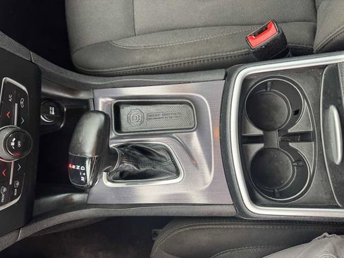Used 2017 Dodge Charger SE image 34