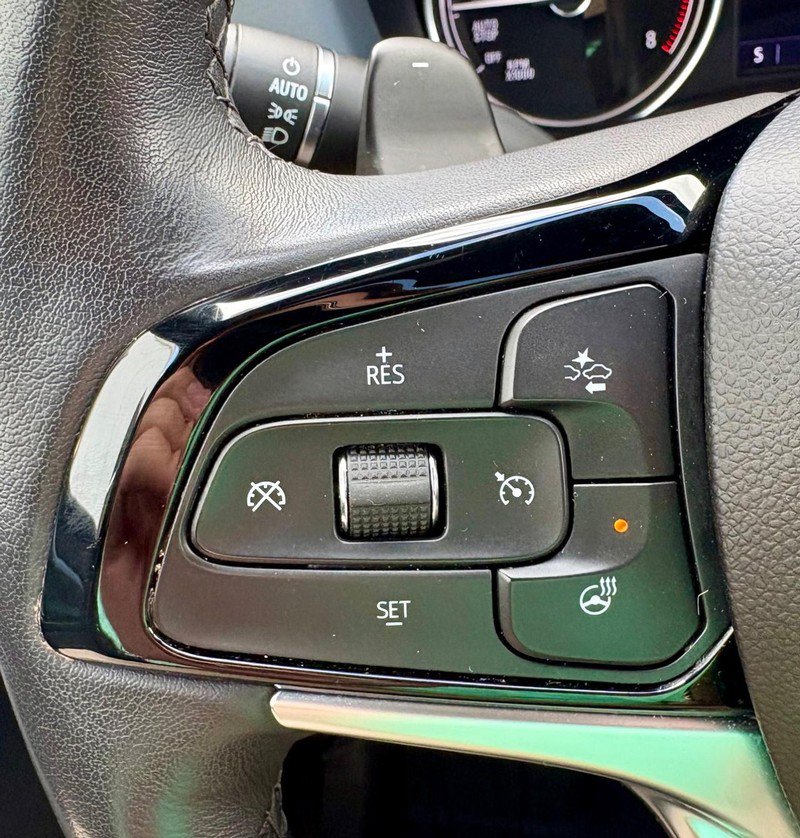 Used 2023 Buick Enclave Essence w/ Experience Buick Package FWD image 22