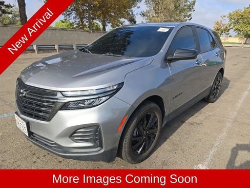 Used 2023 Chevrolet Equinox LS w/ LS Convenience Package FWD image 4