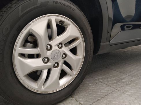 Used 2023 Hyundai Venue SE FWD image 31