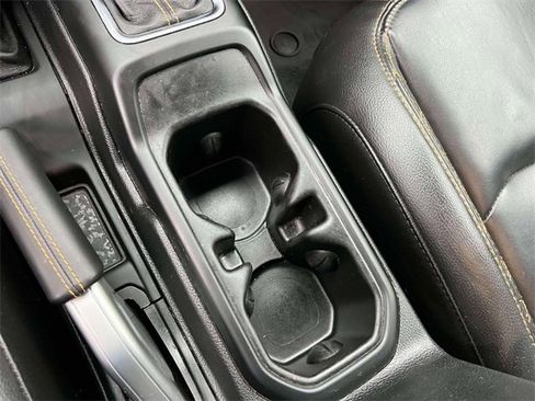 Certified 2021 Jeep Wrangler Unlimited Sahara image 36