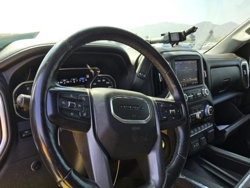 Used 2022 GMC Sierra 3500 Denali w/ Denali Black Diamond Edition AWD/4WD image 3