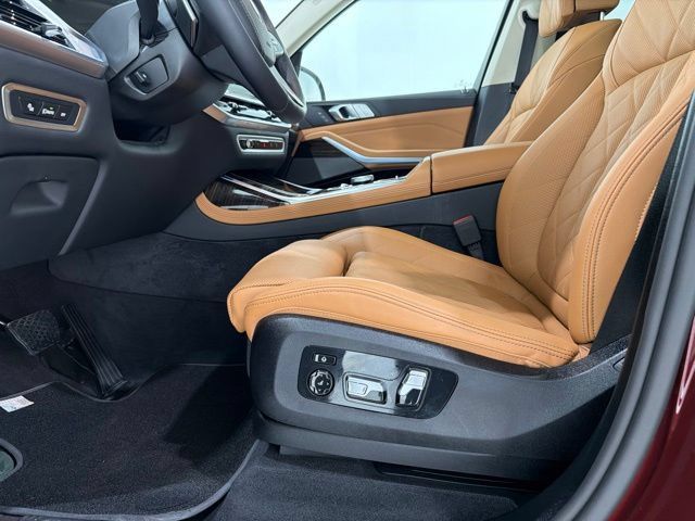 Used 2026 BMW X7 xDrive40i AWD/4WD image 14