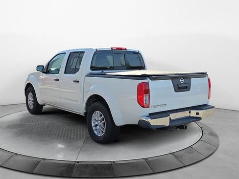 Used 2017 Nissan Frontier SV RWD image 3