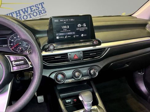 Used 2023 Kia Forte LXS w/ LXS Technology Package FWD image 10