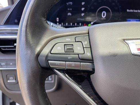 Used 2022 Cadillac Escalade Premium Luxury AWD/4WD image 23
