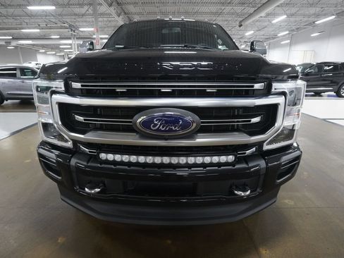 Used 2022 Ford F350 Platinum w/ FX4 Off-Road Package AWD/4WD image 21