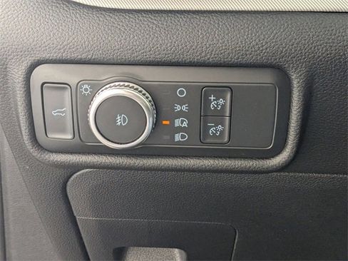 Used 2021 Ford Explorer XLT w/ Equipment Group 202A image 15