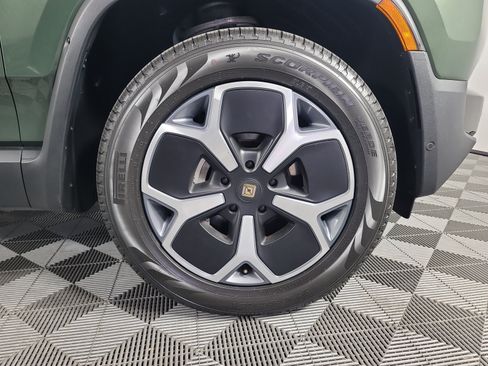 Used 2024 Rivian R1S Adventure AWD/4WD image 11