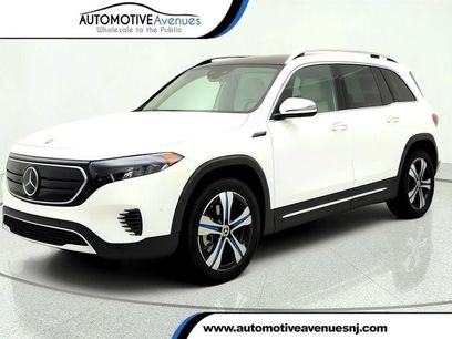 Used 2022 Mercedes-Benz EQB 300 4MATIC w/ Pinnacle Package