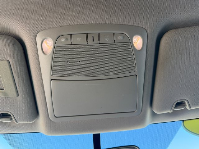 Used 2018 Nissan Rogue SV w/ Premium Package FWD image 31