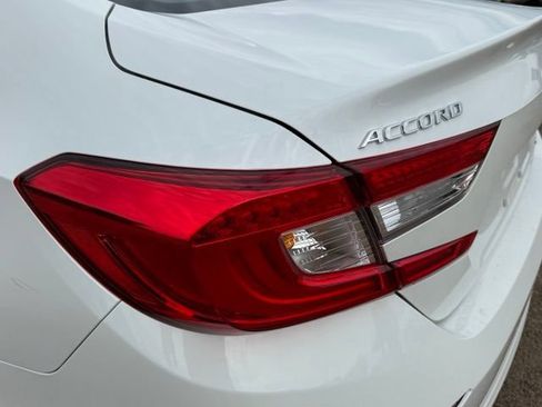 Used 2021 Honda Accord Hybrid image 13